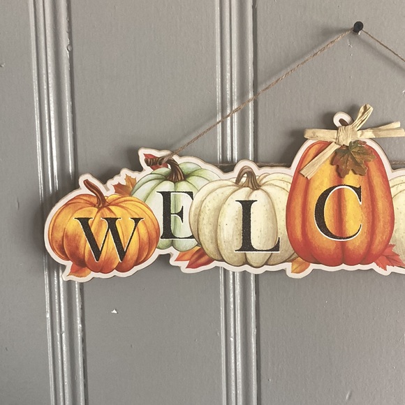 NWT Beautiful Glittered Horizontal Colorful Pumpkin Fall WELCOME Decor Sign π - Picture 4 of 15